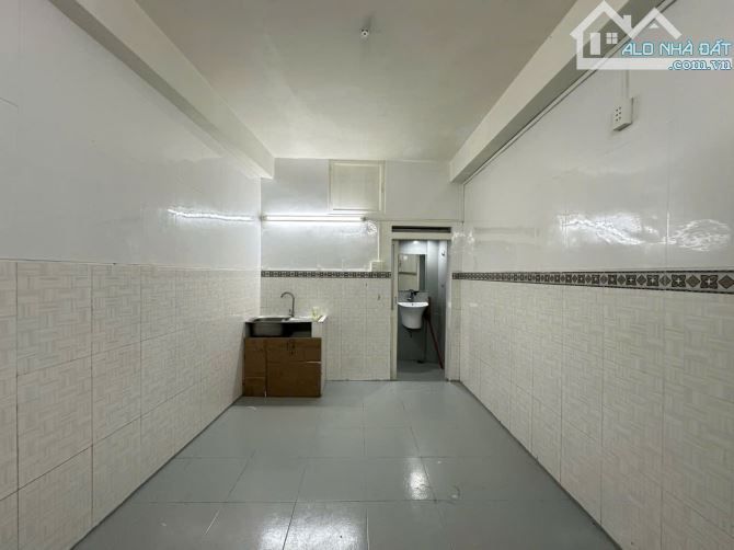MTKD - LÊ VĂN SỸ -Q3 - ĐƯỜNG 8M - 65M2 - 3 TẦNG - DT 30 TR - KHÔNG QH - 13.X TỶ TL - 2