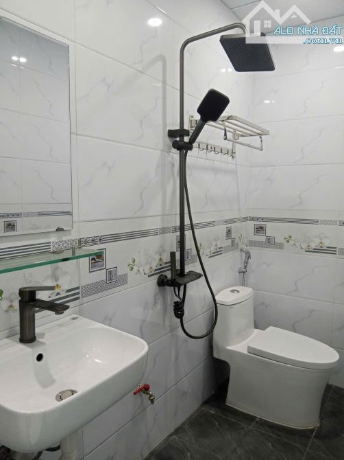 🏡 nhỉnh 3 tỷ – NHÀ 3 TẦNG - MỚI ĐẸP – 50M² – GẦN BẾN XE YÊN NGHĨA - CAO VIÊN - 2