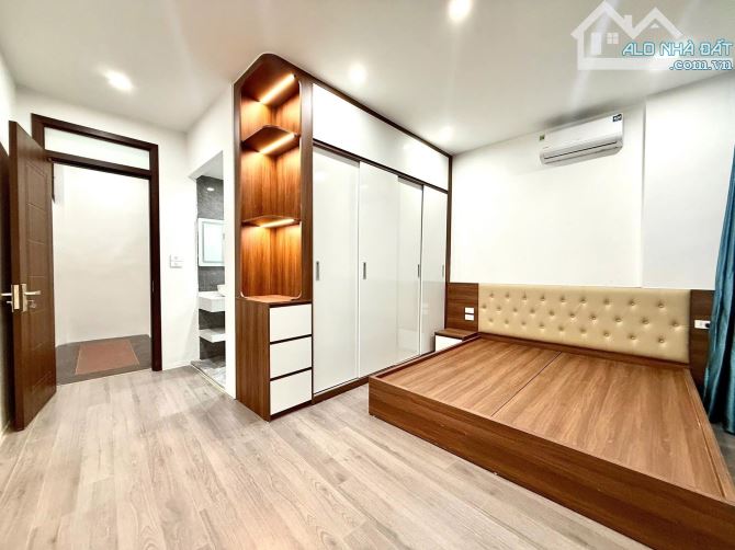 DUY NHẤT, MẶT NGÕ ĐỐNG ĐA, DT41m2x5, MT5m, NHÀ ĐẸP DÂN XÂY,NGÕ THÔNG GẦN PHỐ, TẶNG - 3
