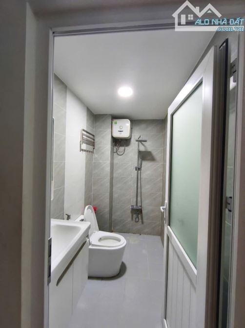Bán nhà Thoại Ngọc Hầu-ngang 4m-nở hậu-cạnh Big C-4 tỷ hơn - 3