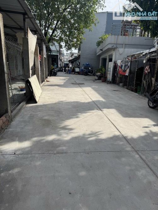 Bán đất tặng dãy nhà trọ  Nguyễn Văn Quá  Quận 12  hẻm xe hơi  5x21m  Chỉ 5.2 Tỷ - 3