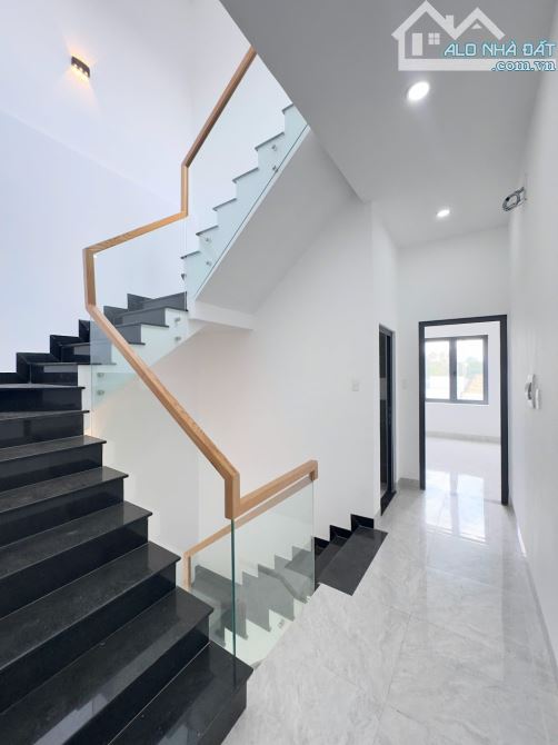 BÁN NHÀ 3 LẦU MẶT TIỀN KINH DOANH GẦN D2D P. THỐNG NHẤT - ĐỒNG NAI - 3