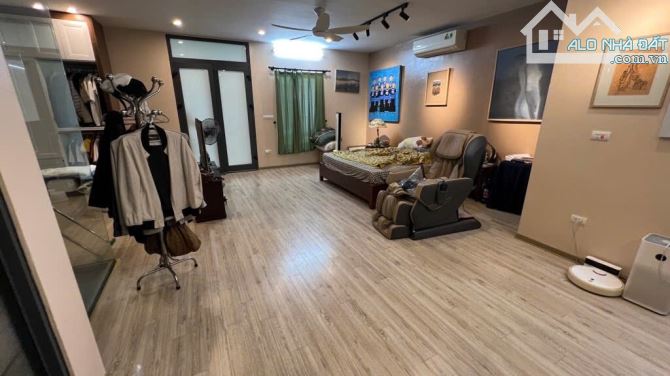 AN DƯƠNG VƯƠNG TÂY HỒ - SIÊU BIỆT THỰ SÂN VƯỜN 210m2, 6 tầng,TM, MT 8.2m - Ô tô tải tránh - 3