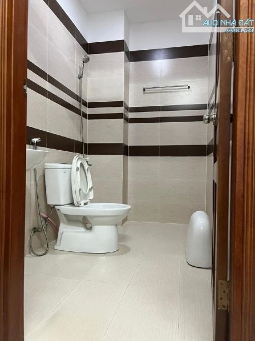 Nguyễn Oanh P 6 Gv 4 x28 4 tầng thông xe tải thu nhâp 45 tr/1 tháng - 3
