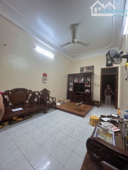 🤭 TIN ĐƯỢC KHÔNG - TẦM 16 TỶ - SỞ HỮU 80M2 CẦU GIẤY - Ô TÔ ĐỖ CỬA - 1 BƯỚC RA MẶT PHỐ 🤭 - 3