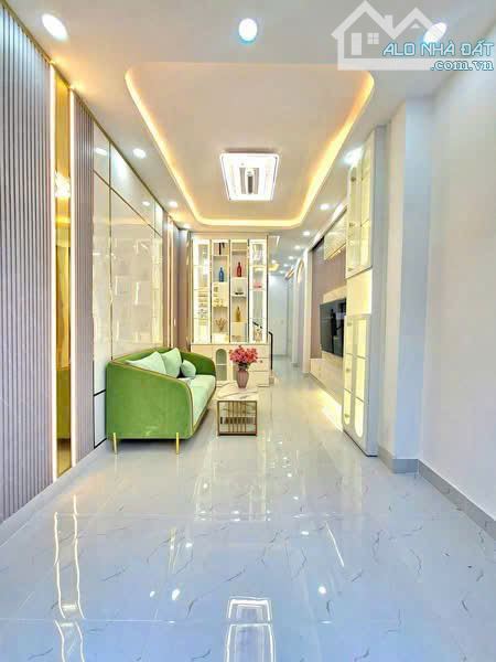 Bán nhà Full nội thất hẻm xe hơi Huỳnh Tấn Phát, Nhà bè, Dt 3,2x14m, 3 lầu. Giá 2,55 tỷ - 3