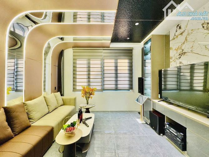 🏡SIÊU PHẨM NHÀ PHỐ LÊ VĂN THỌ-5 TẦNG-DT 4Mx16M-ĐƯỜNG NHỰA 8M-NGAY CÔNG VIÊN LÀNG HOA - 3