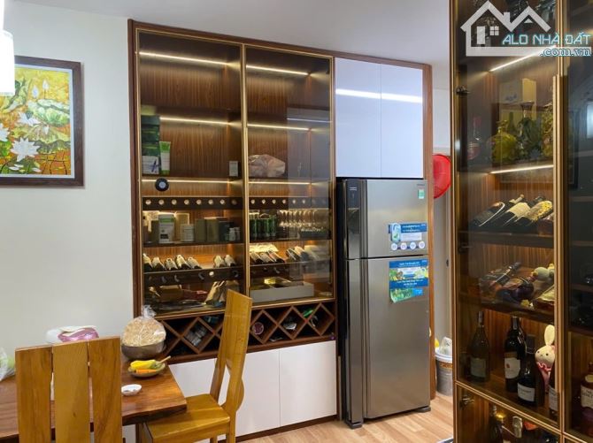 HIẾM- CHUNG CƯ QUỐC TẾ HIỆN ĐẠI CAO CẤP BOOYOUNG - MẶT PHỐ VŨ TRỌNG KHÁNH- MỖ LAO-HÀ ĐÔNG - 3