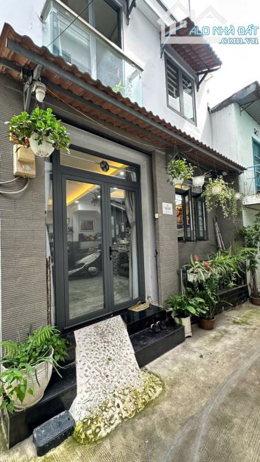 Bán nhà 108 Trần Quang Diệu, Q3 -  30 m2 - 05 tầng – 6.9 tỷ - 3