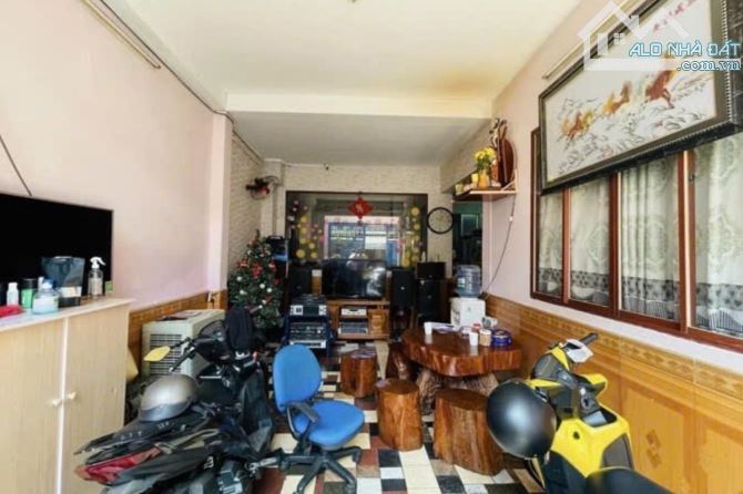 Bán nhà hẻm xe hơi, Nguyễn Quý Anh, Tân Phú, 46 m² (4m x 11.5m) - Giá 5.9 tỷ TL - 3