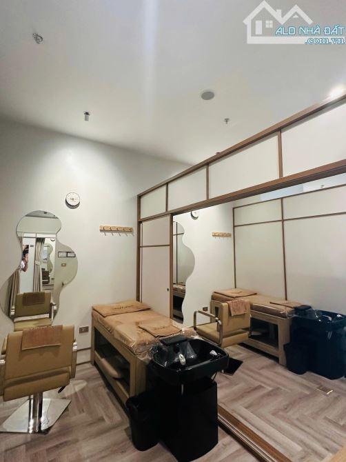Dòng tiền 1.5 tỷ/ năm/ shophouse 150 m2/ tầng 1 - 3