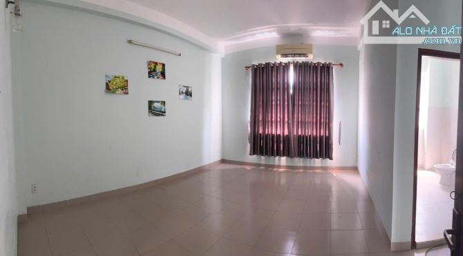Nhà 3 tầng 1 tum mặt tiền 19/5 khu đô thị Vĩnh Điềm Trung dt 138m2 ngang 6m - 3
