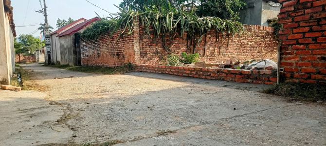 Chính chủ bán lô đất 100 m2 full thổ cư hai mặt tiền, MT=MH=5,6m, giá 25 tr/m. - 3