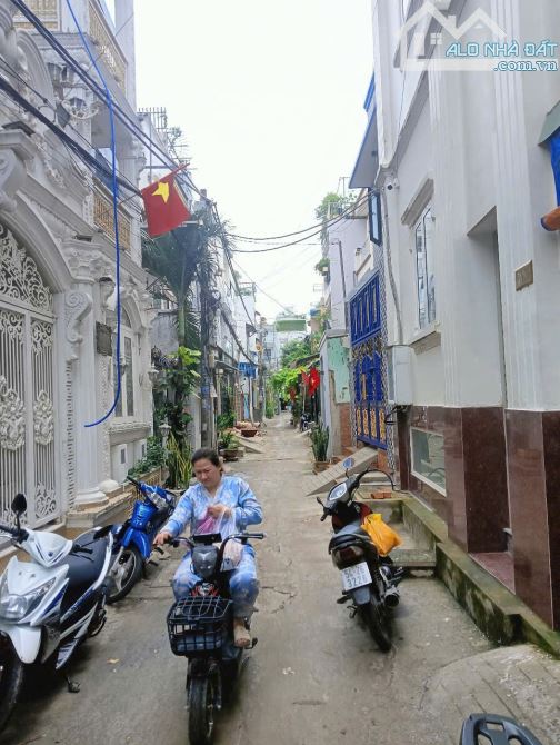 Bán nhà hẻm 116 đường số 17, Quận 7, dt 3 x14m, 1 lầu. Giá 4,5 tỷ - 3