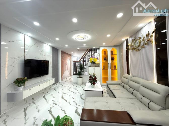 Nhà phố view sân bay  Khu VIP Gò Vấp ngang được 4,10m chỉ 3,95 tỷ - 3