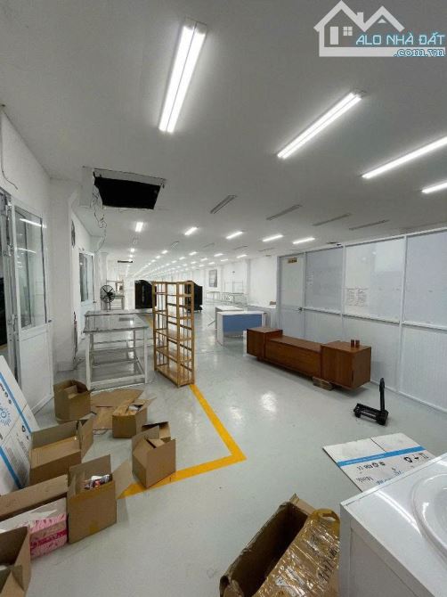 Cho Thuê Kho Xưởng Cao Cấp 1300m² Mặt Tiền Tân Thới Nhì, Hóc Môn,Văn Phòng 3 Tầng - 3