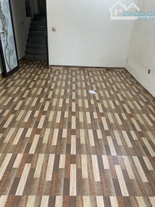 Nhà 4 tầng mới đẹp - ngõ rộng - gần phố Phúc Lợi - SDCC - 5,2 tỷ có bớt - 3