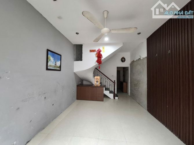 Nhà 2 tầng phố Đặng Thái Thân, Hoàn Kiếm. 2PN đủ đồ, gần mặt phố. 10 triệu/tháng - 3
