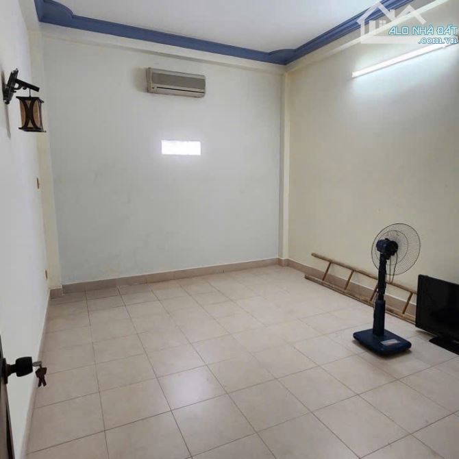 Bán nhà lô góc hẻm xe hơi Quận 7, gần Phú Mỹ Hưng, 76m2, full nội thất, nhỉnh 6 tỷ. - 3