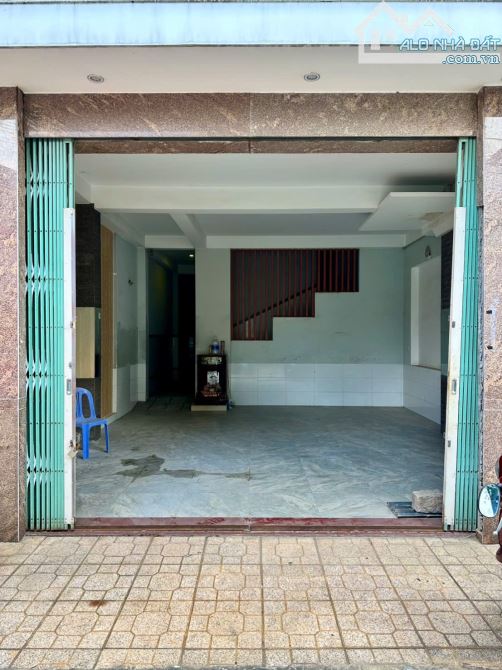 Bán căn nhà nghỉ 5 tầng kp11 An Bình có thang máy 6x25 giá 10tỷ 500tr thương lượng - 3