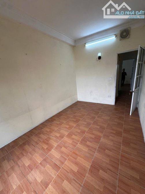 Nhà mặt tiền phố Bắc cầu - ô tô đỗ cổng nhà - 35m x 4 tầng - SDCC - 4.4 tỷ có bớt - 3