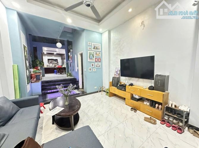Nhà ĐẸP phố Tình Quang - 57m x 4 tầng - MT 4m - SDCC - 5,7 tỷ có bớt - 3