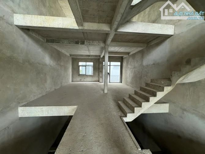 BÁN BIỆT THỰ NGUYỆT QUẾ – VINHOMES THE HARMONY - Giá: 56 TỶ | 📐 168m² | MT 7m | 4 tầng | - 3