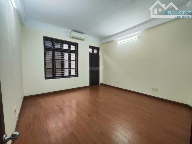 Cho thuê Biệt thự nguyên căn ngõ 402 Bạch mai, DT 84m2, 4 tầng, giá 25 triệu/ tháng. - 3