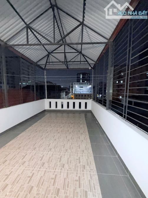 Bán nhà phân lô Trung Kính - Yên Hòa,hai mặt ngõ 105m2 mặt tiền 4,8m dòng tiền 40tr/th - 3