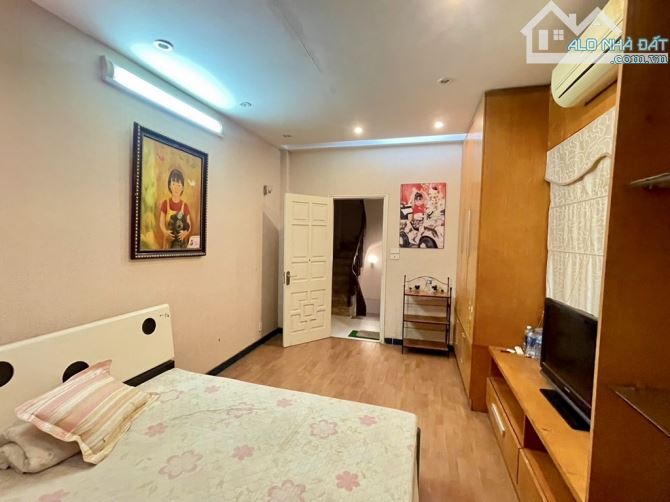 🏡LÔ GÓC -NGÕ THOÁNG - NHÀ ĐẸP Ở LUÔN.- GẦN PHỐ - Ô TÔ TRÁNH-NGUYỄN CHÍ THANH - 3