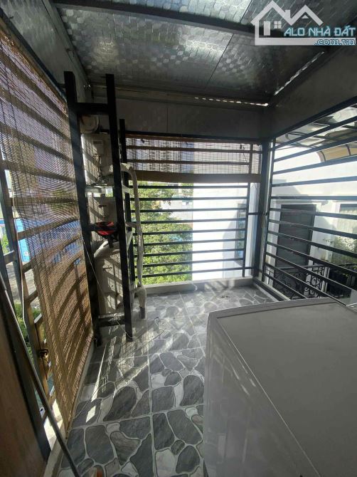 BÁN NHÀ LÒ ĐÚC - GẦN PHỐ - 20M * 5 TẦNG - GIÁ 4.5 TỶ CÓ THƯƠNG LƯỢNG - 3