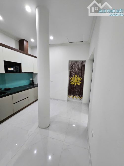 Cho thuê nhà riêng đủ tiện nghi phố Bà Triệu, sát VinCom - 3