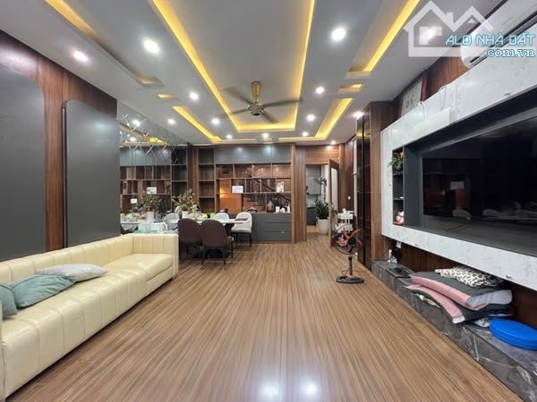 SIÊU PHẨM - LÔ GÓC 2 NGÕ BÁT KHỐI – 5 TẦNG - Ô TÔ TRÁNH KINH DOANH - 11,X T - 3