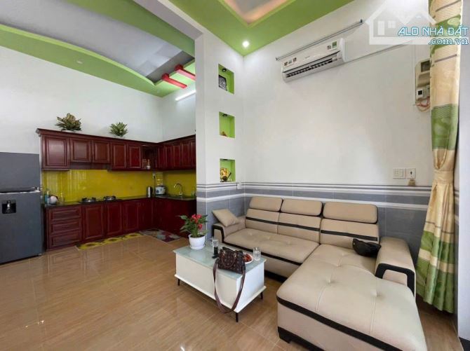 Ngộp lắm nên đành bán căn nhà cấp 4 hiện đại ở Xuân Thới Thượng, Hóc Môn giá850 triệu,95m2 - 3