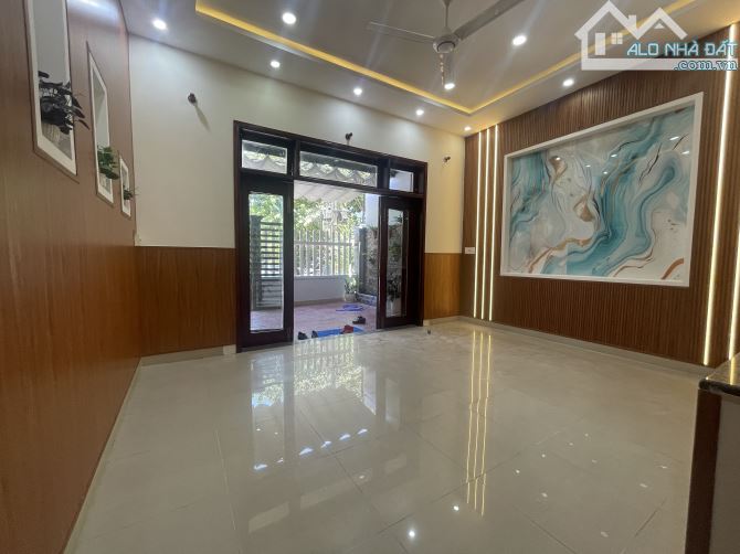 🏡 BÁN NHÀ 2 TẦNG – ĐƯỜNG NGUYỄN QUÝ ĐỨC – NGANG 5.5M – GẦN CHỢ CẨM LỆ - 3