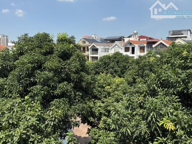 BIỆT THỰ NHÀ VƯỜN KĐT VIỆT HƯNG 105M2, 4 TẦNG, MT RỘNG, VỈA HÈ KINH DOANH, VIEW VƯỜN HOA - 3