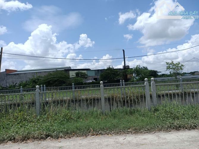 MẶT TIỀN KÊNH TRUNG ƯƠNG XUÂN THỚI THƯỢNG HÓC MÔN. DT: 5840M2 , GIÁ 46 Tỷ TL - 3