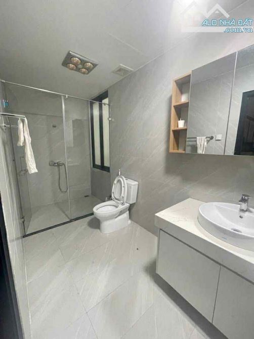 CỰC RẺ! BÁN GẤP NHÀ CỔ LINH – THẠCH BÀN, 105M x 3T, MT 6M, LÔ GÓC 2 MẶT ĐƯỜNG ÔTÔ. G 17 TỶ - 3