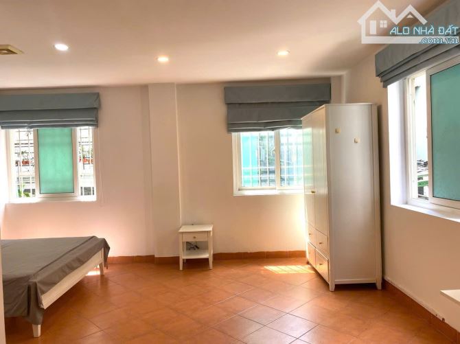 Căn hộ trung tâm Q. Hai Bà Trưng, DT 75m2, gồm 1 PN, khách + bếp riêng biệt, giá 11 triệu - 3