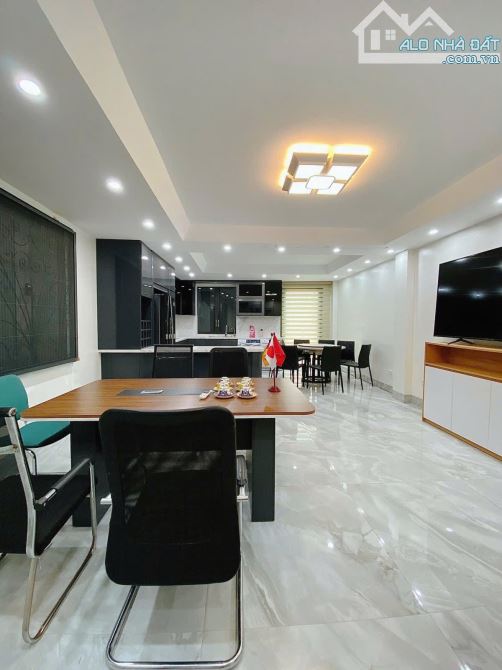 BÁN TOÀ BULLING 9 TẦNG THANG MÁY - VIEW HỒ ĐIỀU HOÀ LINH QUANG - KINH DOANH VĂN PHÒNG - 3