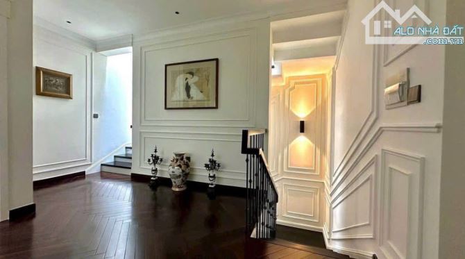 Villa cao cấp hiếm Trung tâm mới đẹp ngay Nguyễn Văn Thủ -Quận 1 vào ở ngay, 140m2 - 52 Tỷ - 3