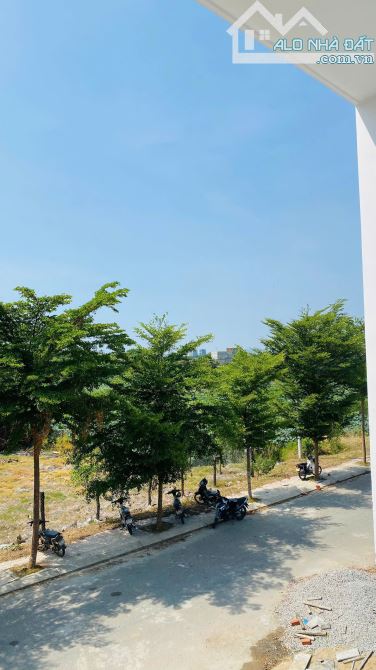 Bán Nhà Phố Ven Biển Trung Tâm Phan Rang, Sổ Riêng, Giá Chỉ 10,8 Triệu/m2 - 3