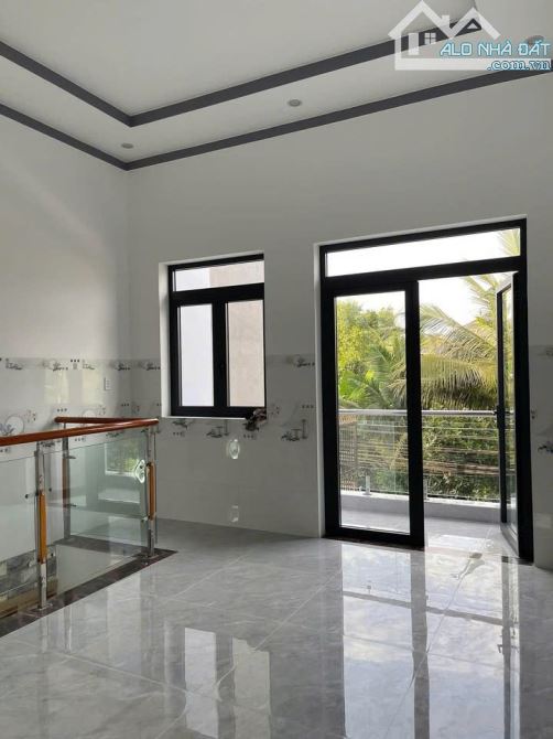 Bán nhà ngay ngã 4 Hội Nghĩa - TP Tân Uyên, ngay DT 747 - 3