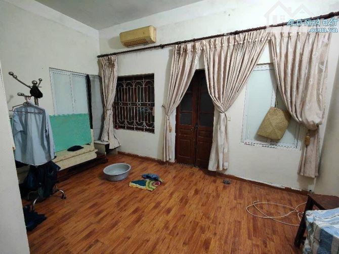 Siêu ngon! Nguyễn Trãi, 40m ra mặt phố, mặt tiền rộng, thoáng. 40mx4T. Chỉ 7,2 tỷ - 3