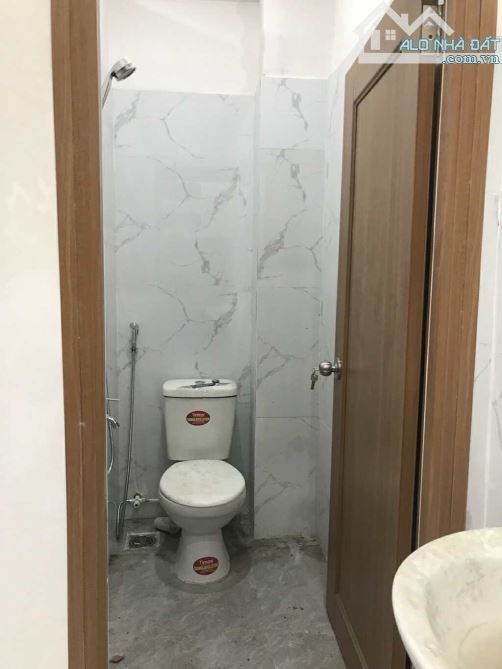 Số kiệt Nhưng Nhà Mặt Tiền đường nhựa 5m5 có lề 2 bên, giá trung tâm siêu rẻ - 3