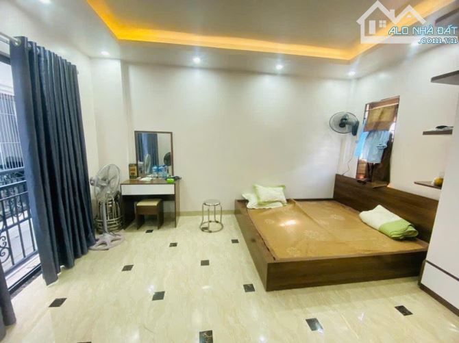 Vài bước chân ra mặt phố Khương Trung, 32m2 x 5 tầng giảm mạnh còn 7.27 tỷ. Ngõ nông - 3