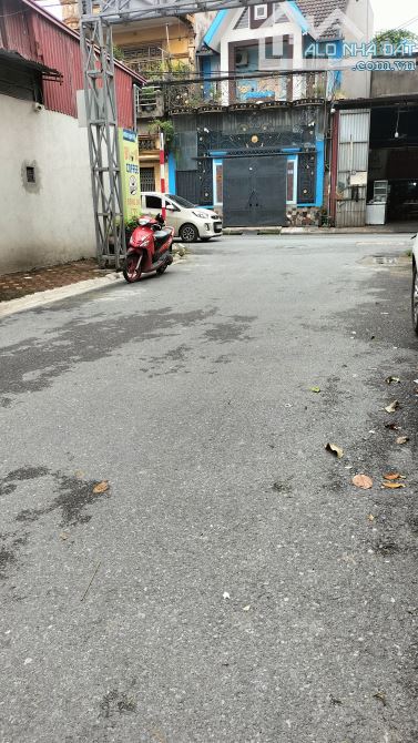 Đa Tốn Ngõ Chợ Thuận Tốn 99m - Tặng nhà xưởng _ ô tô ra vào MT 9m giá chỉ 7,3 Tỷ - 3
