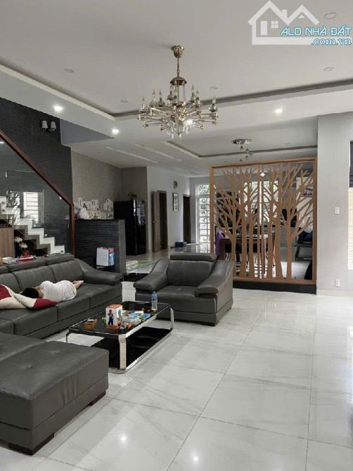 BIỆT THỰ HOÀNG DIỆU 2 – DT 398M² (NGANG 8.5M) - TRUNG TÂM THỦ ĐỨC - 3