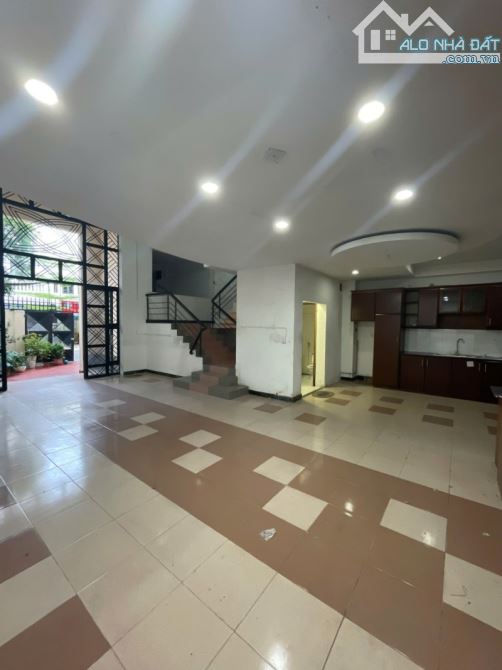 🏡 GÒ VẤP – 4 TẦNG , NGANG KHỦNG 8M – VỊ TRÍ VÀNG – 140m2 – THANG MÁY – CHỈ 20.5 TỶ 🏡 - 3