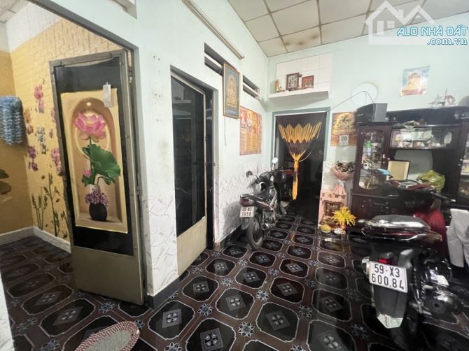 “BÁN NHÀ ĐẸP LINH  ĐÔNG- 64 M2 NGANG 6 - HOÀN CÔNG - CÁCH HXH 30M (6*11 ),64M-3PN-N.H.Ỉ.N. - 3